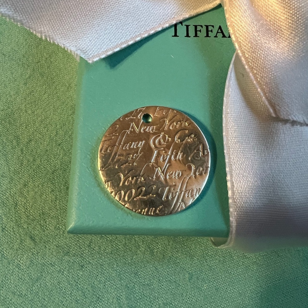 Tiffany Notes Wave Pendant - Picture 3 of 4